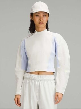 Lululemon Ribbed Luxtreme Wide-Sleeve Pullover Size XS Bone / Blissful Blue